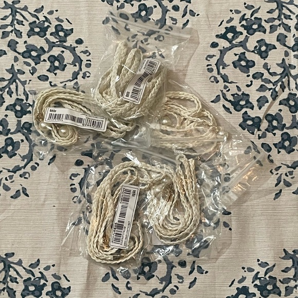 5/$10 NWT Pearl Detained Braided Belt - Picture 8 of 8